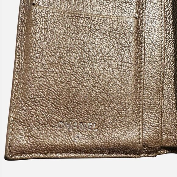 Chanel Metallic Gray Quilted Wallet - Picture 8 of 13